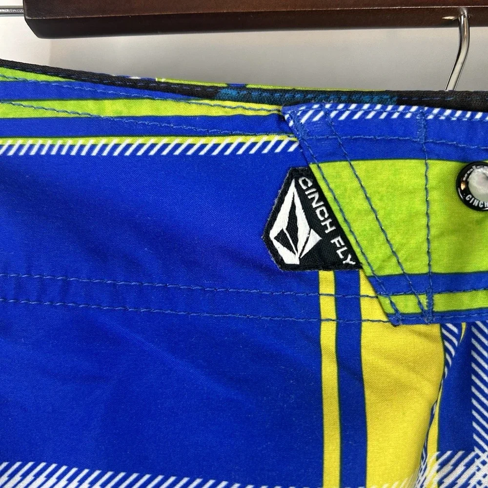 Volcom 4 Way Swim Trunks Men‎ Board Shorts Surf Skater Blue Green Pattern 28